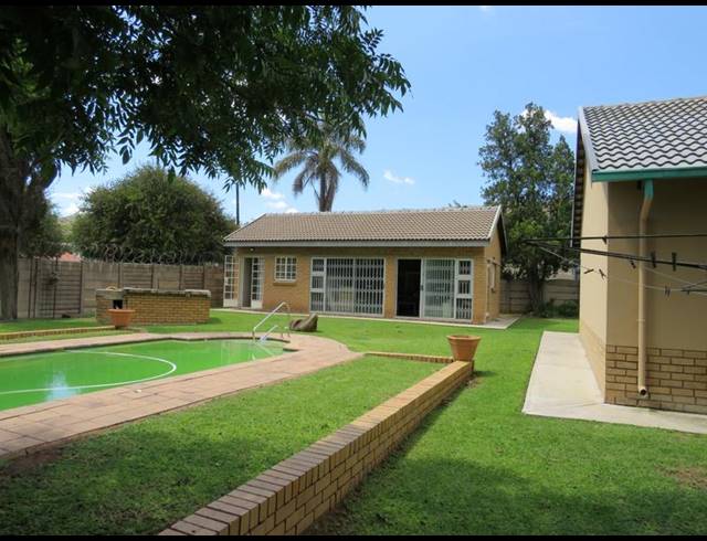 4 BEDROOM HOUSE FOR SALE IN MOUNTAIN VIEW